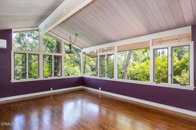 1265 Club House Drive, Pasadena, CA 91105