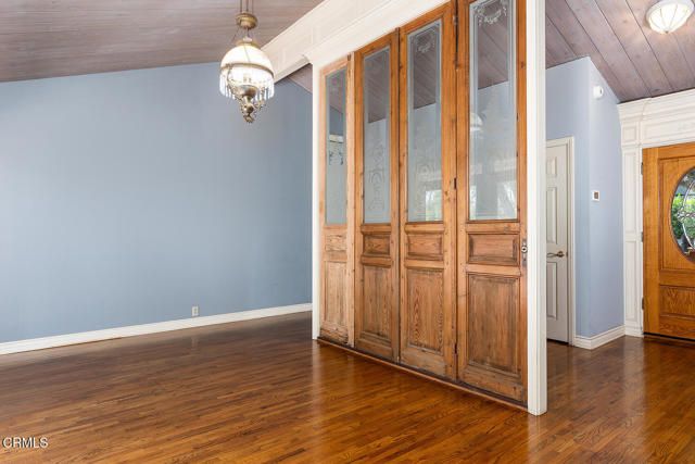 1265 Club House Drive, Pasadena, CA 91105