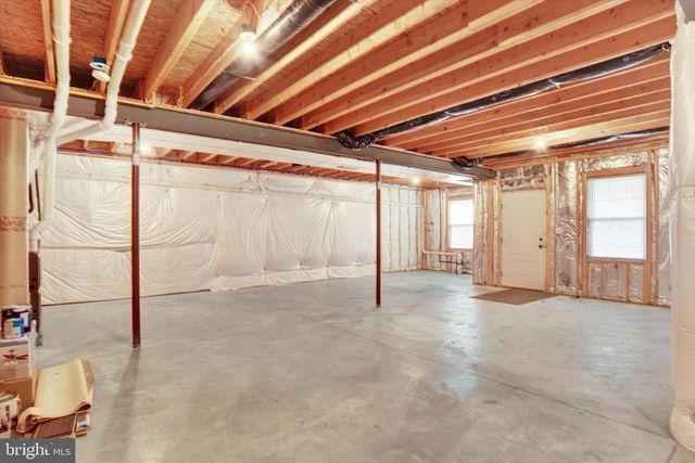 1160 LONBERRY DR, Harrisburg, PA 17111