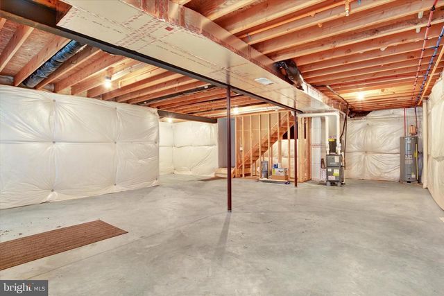 1160 LONBERRY DR, Harrisburg, PA 17111