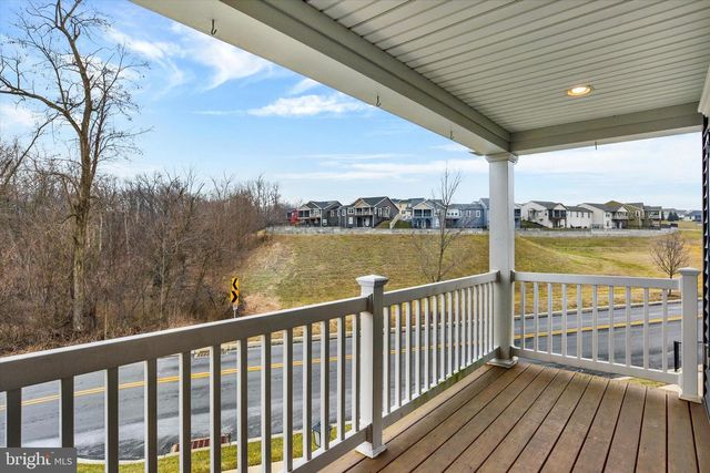 1160 LONBERRY DR, Harrisburg, PA 17111