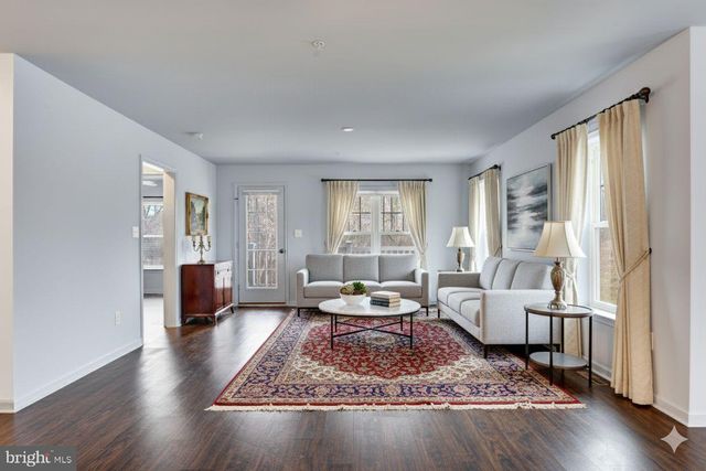 1160 LONBERRY DR, Harrisburg, PA 17111