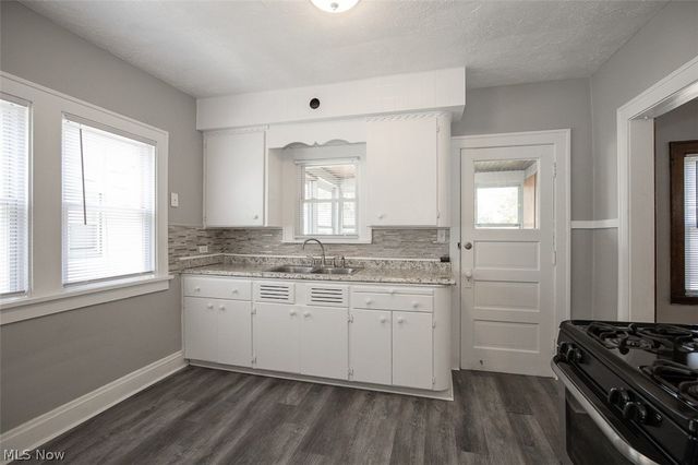 10203 Greenview Avenue, Garfield Heights, OH 44125