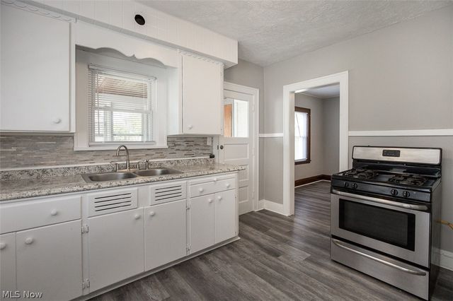 10203 Greenview Avenue, Garfield Heights, OH 44125