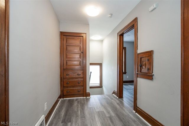 10203 Greenview Avenue, Garfield Heights, OH 44125