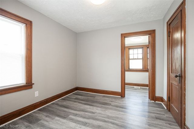 10203 Greenview Avenue, Garfield Heights, OH 44125
