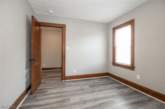 10203 Greenview Avenue, Garfield Heights, OH 44125