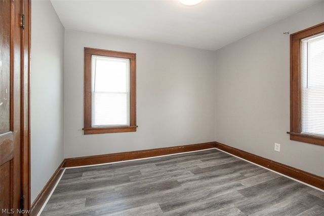 10203 Greenview Avenue, Garfield Heights, OH 44125