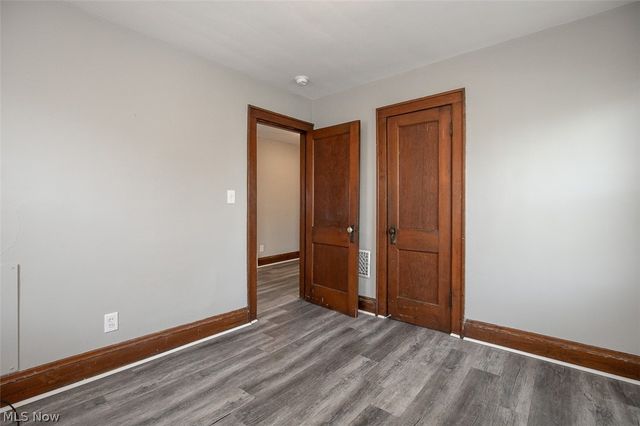 10203 Greenview Avenue, Garfield Heights, OH 44125