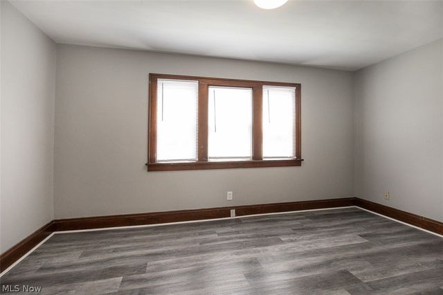 10203 Greenview Avenue, Garfield Heights, OH 44125