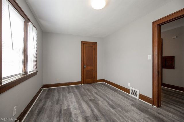 10203 Greenview Avenue, Garfield Heights, OH 44125