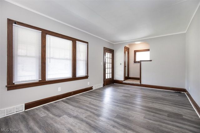 10203 Greenview Avenue, Garfield Heights, OH 44125
