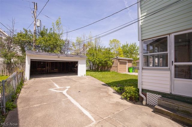 10203 Greenview Avenue, Garfield Heights, OH 44125
