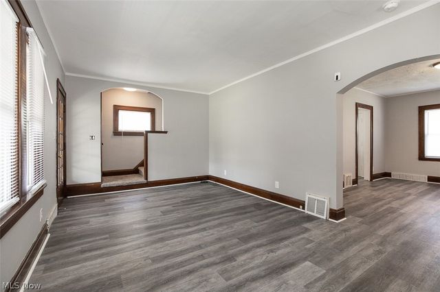 10203 Greenview Avenue, Garfield Heights, OH 44125