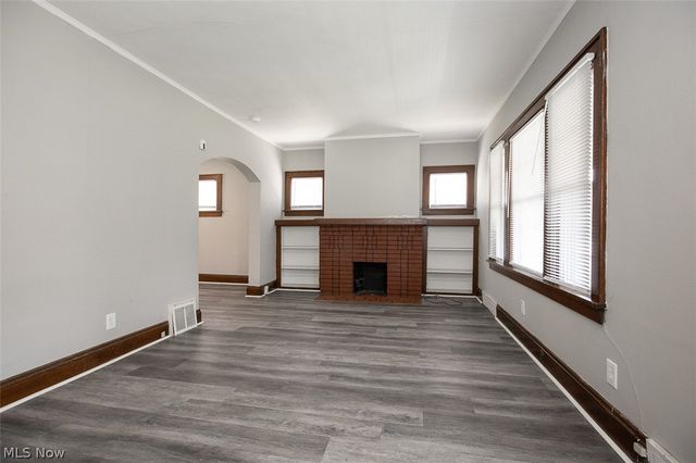 10203 Greenview Avenue, Garfield Heights, OH 44125