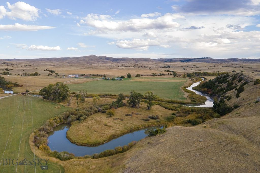 858 Lower Sweet Grass, Big Timber, MT 59011