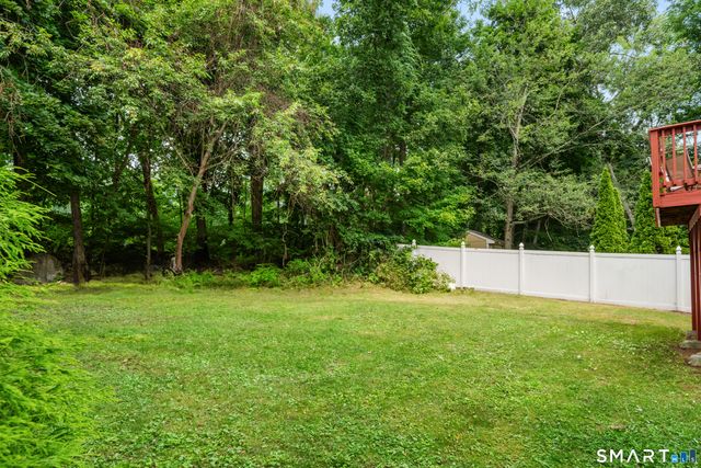 10 West Street, Woodbridge, CT 06525
