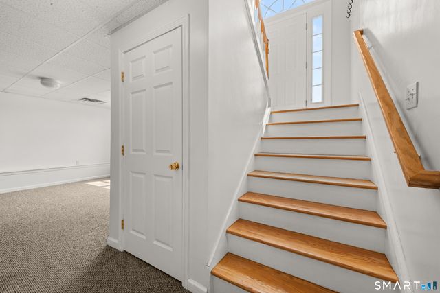 10 West Street, Woodbridge, CT 06525