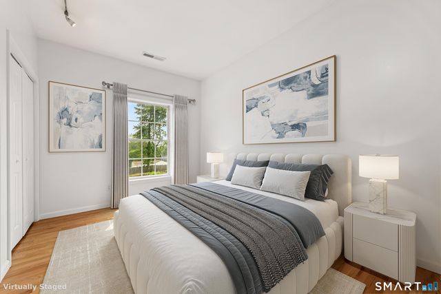 10 West Street, Woodbridge, CT 06525