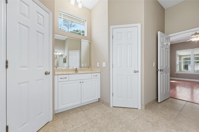 25176 NW 209TH AVENUE, High Springs, FL 32643