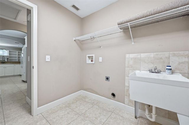 25176 NW 209TH AVENUE, High Springs, FL 32643