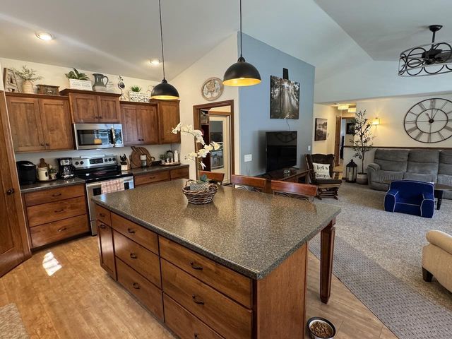 2260 SISKEN LANE, Kronenwetter, WI 54455