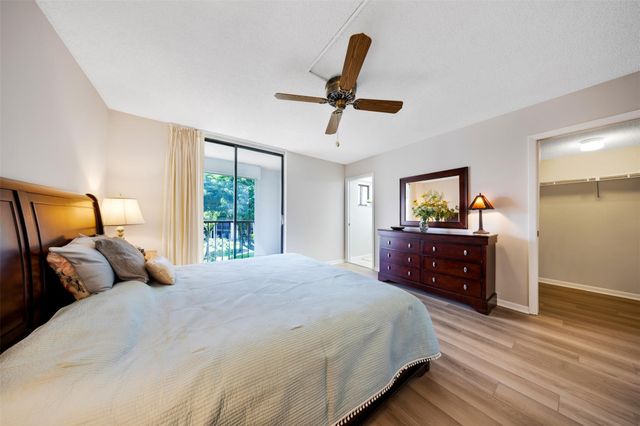 5250 Las Verdes Circle 317, Delray Beach, FL 33484