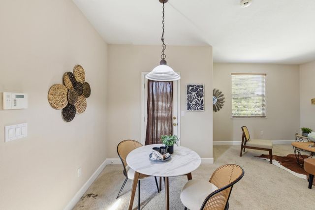 1733 Klamath Rd, West Sacramento, CA 95691