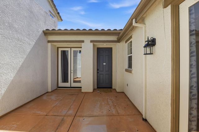 1733 Klamath Rd, West Sacramento, CA 95691