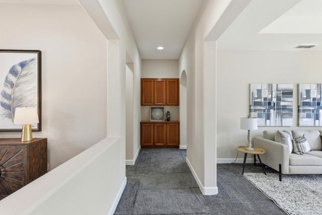 1733 Klamath Rd, West Sacramento, CA 95691