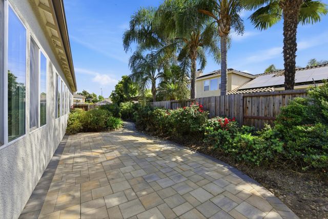 1733 Klamath Rd, West Sacramento, CA 95691