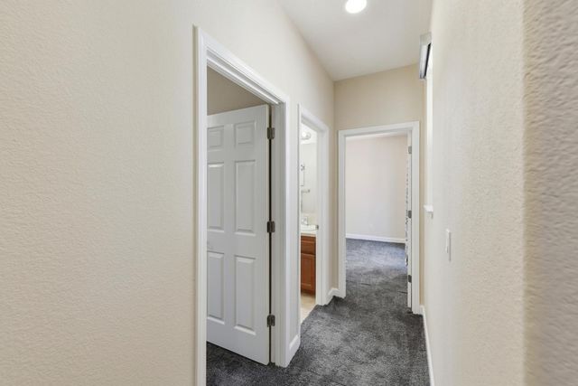 1733 Klamath Rd, West Sacramento, CA 95691