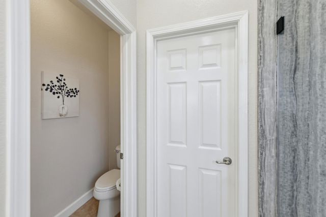 1733 Klamath Rd, West Sacramento, CA 95691