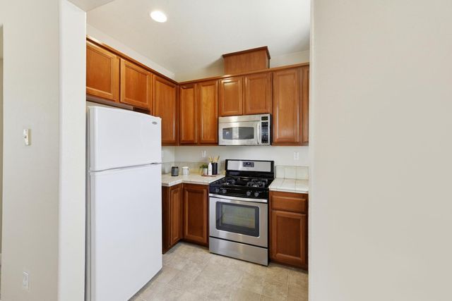 1733 Klamath Rd, West Sacramento, CA 95691