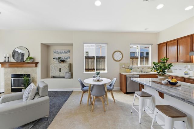 1733 Klamath Rd, West Sacramento, CA 95691