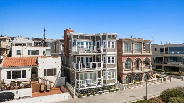1304 The Strand A, Manhattan Beach, CA 90266