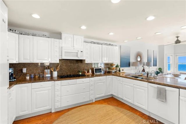 1304 The Strand A, Manhattan Beach, CA 90266