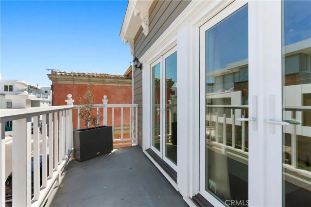 1304 The Strand A, Manhattan Beach, CA 90266