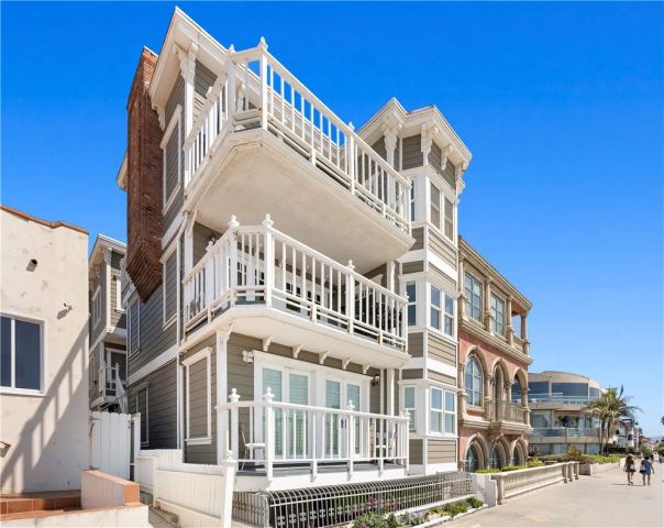 1304 The Strand A, Manhattan Beach, CA 90266