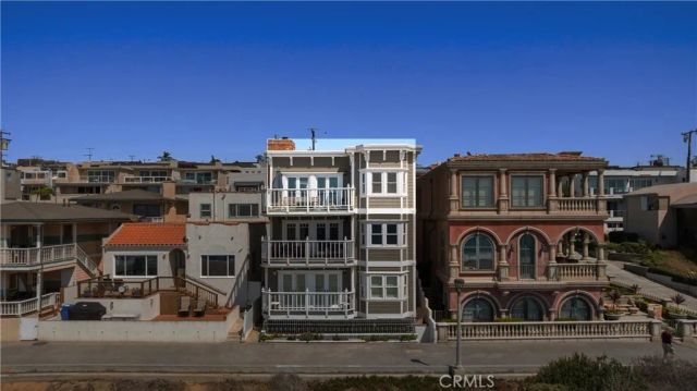 1304 The Strand A, Manhattan Beach, CA 90266