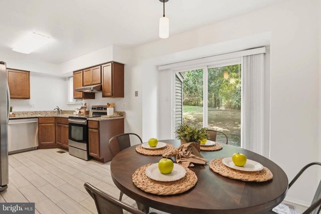 8112 WOODED GLEN CT, Ellicott City, MD 21043