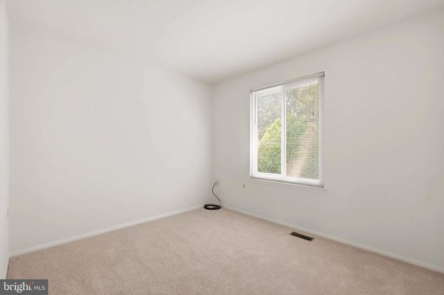 8112 WOODED GLEN CT, Ellicott City, MD 21043