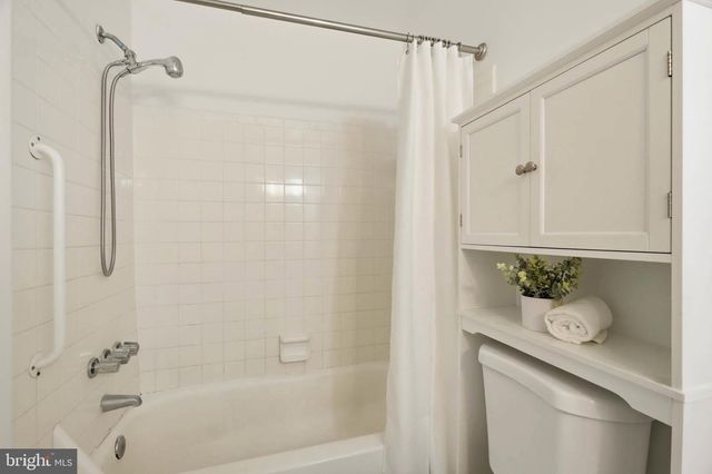 8112 WOODED GLEN CT, Ellicott City, MD 21043