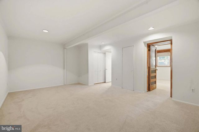 8112 WOODED GLEN CT, Ellicott City, MD 21043
