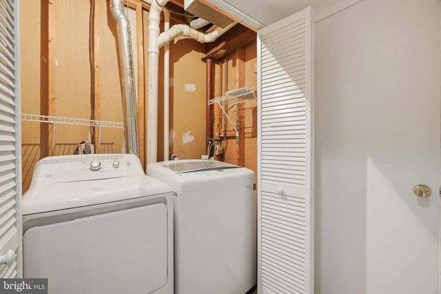 8112 WOODED GLEN CT, Ellicott City, MD 21043