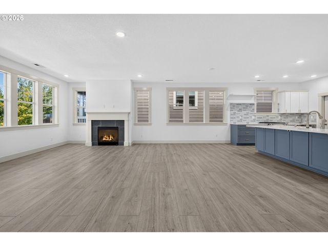 15158 Nw EVELYN St, Portland, OR 97229