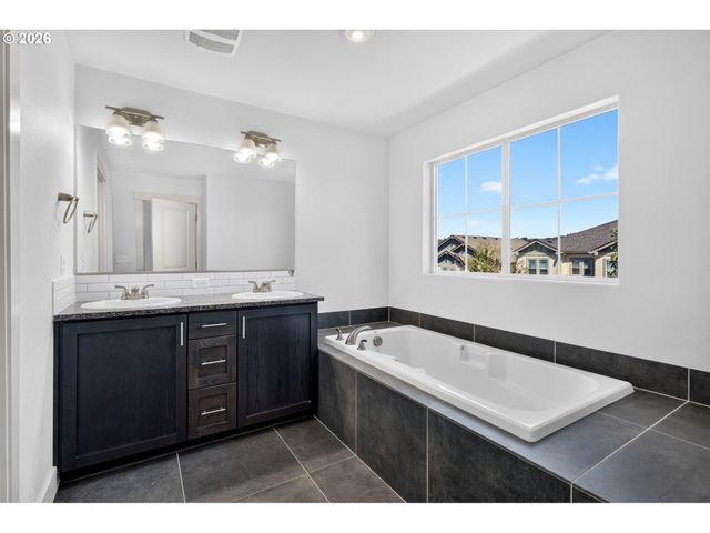 15158 Nw EVELYN St, Portland, OR 97229