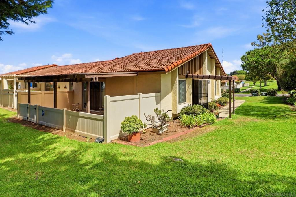 1624 Forestdale Dr, Encinitas, CA 92024 — photo 2