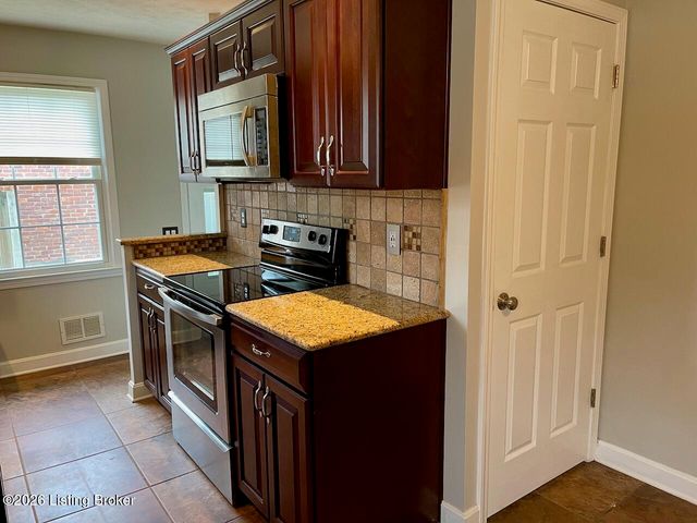 9019 Brandywyne Dr, Louisville, KY 40291