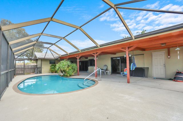 563 NW 13th Drive, Boca Raton, FL 33486